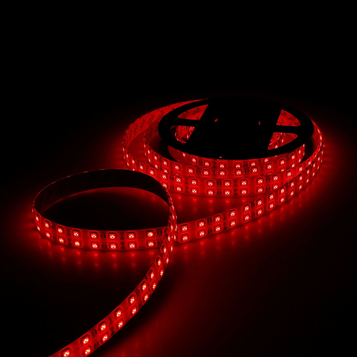 Светодиодная лента Sima-land, 12В, SMD5050, длина 5 м, IP33, 120 LED ламп, 28.8 Вт/м, 10-12 Лм/1 LED, DC, цвет: красный848553 Светодиодная лента Sima-land, 12В, SMD5050, длина 5 м, IP33, 120 LED ламп, 28.8 Вт/м, 10-12 Лм/1 LED, DC, цвет: красный848553Светодиодные гирлянды, ленты и т.д — это отличный вариант для новогоднего оформления интерьера или фасада. С их помощью помещение любого размера можно превратить в праздничный зал, а внешние элементы зданий, украшенные ими, мгновенно станут напоминать очертания сказочного дворца. Такие украшения создают ауру предвкушения чуда. Деревья, фасады, витрины, окна и арки будто специально созданы, чтобы вы украсили их светящимися нитями.