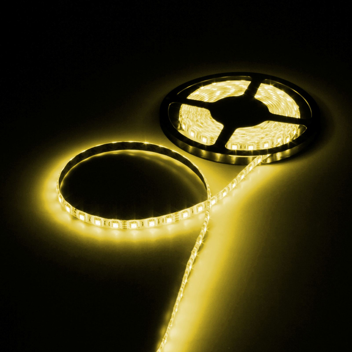 Светодиодная лента Luazon, 12В, SMD5050, длина 5 м, IP65, 60 LED ламп, 14.4 Вт/м, 14-16 Лм/1 LED, DC, цвет: желтый883948 Светодиодная лента Luazon, 12В, SMD5050, длина 5 м, IP65, 60 LED ламп, 14.4 Вт/м, 14-16 Лм/1 LED, DC, цвет: желтый883948Светодиодные гирлянды, ленты и т.д — это отличный вариант для новогоднего оформления интерьера или фасада. С их помощью помещение любого размера можно превратить в праздничный зал, а внешние элементы зданий, украшенные ими, мгновенно станут напоминать очертания сказочного дворца. Такие украшения создают ауру предвкушения чуда. Деревья, фасады, витрины, окна и арки будто специально созданы, чтобы вы украсили их светящимися нитями.
