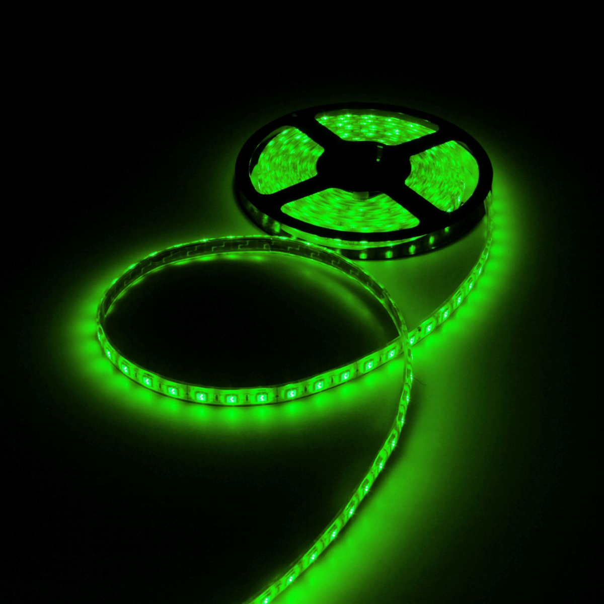 Светодиодная лента Luazon, 12В, SMD5050, длина 5 м, IP68, 60 LED ламп, 14.4 Вт/м, 14-16 Лм/1 LED, DC, цвет: зеленый883958 Светодиодная лента Luazon, 12В, SMD5050, длина 5 м, IP68, 60 LED ламп, 14.4 Вт/м, 14-16 Лм/1 LED, DC, цвет: зеленый883958Светодиодные гирлянды, ленты и т.д — это отличный вариант для новогоднего оформления интерьера или фасада. С их помощью помещение любого размера можно превратить в праздничный зал, а внешние элементы зданий, украшенные ими, мгновенно станут напоминать очертания сказочного дворца. Такие украшения создают ауру предвкушения чуда. Деревья, фасады, витрины, окна и арки будто специально созданы, чтобы вы украсили их светящимися нитями.