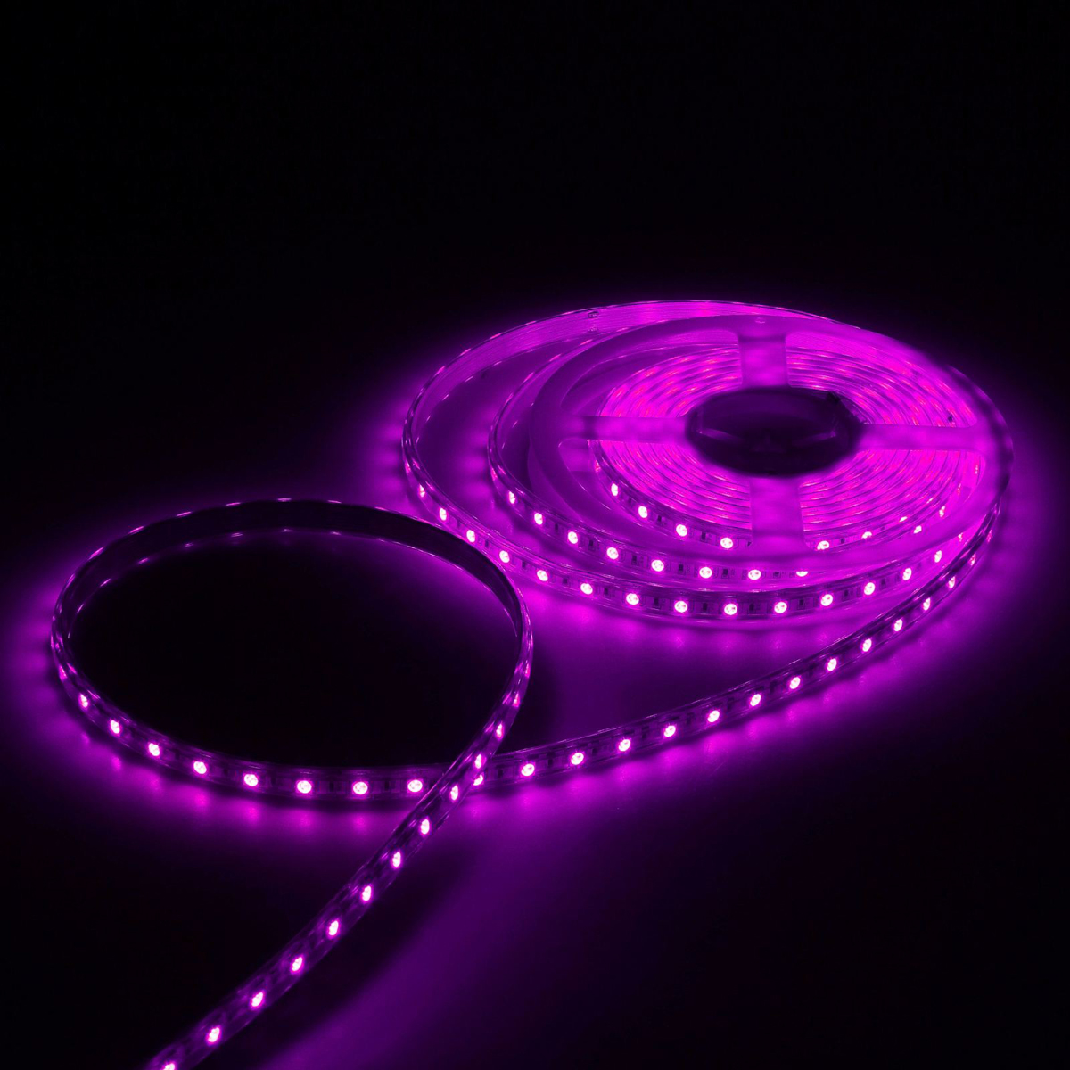 Светодиодная лента Luazon, 220В, SMD3528, длина 5 м, IP65, 60 LED ламп, 3.3 Вт/м, 6-7 Лм/1 LED, AC, цвет: фиолетовый883969 Светодиодная лента Luazon, 220В, SMD3528, длина 5 м, IP65, 60 LED ламп, 3.3 Вт/м, 6-7 Лм/1 LED, AC, цвет: фиолетовый883969Светодиодные гирлянды, ленты и т.д — это отличный вариант для новогоднего оформления интерьера или фасада. С их помощью помещение любого размера можно превратить в праздничный зал, а внешние элементы зданий, украшенные ими, мгновенно станут напоминать очертания сказочного дворца. Такие украшения создают ауру предвкушения чуда. Деревья, фасады, витрины, окна и арки будто специально созданы, чтобы вы украсили их светящимися нитями.