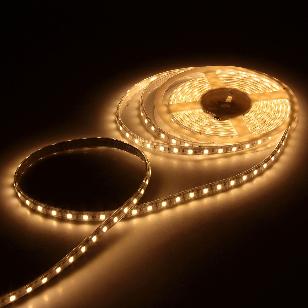 Светодиодная лента Luazon, 220В, SMD5050, длина 5 м, IP65, 60 LED ламп, 11 Вт/м, 16-18 Лм/1 LED, AC, цвет: теплый белый883975 Светодиодная лента Luazon, 220В, SMD5050, длина 5 м, IP65, 60 LED ламп, 11 Вт/м, 16-18 Лм/1 LED, AC, цвет: теплый белый883975Светодиодные гирлянды, ленты и т.д — это отличный вариант для новогоднего оформления интерьера или фасада. С их помощью помещение любого размера можно превратить в праздничный зал, а внешние элементы зданий, украшенные ими, мгновенно станут напоминать очертания сказочного дворца. Такие украшения создают ауру предвкушения чуда. Деревья, фасады, витрины, окна и арки будто специально созданы, чтобы вы украсили их светящимися нитями.
