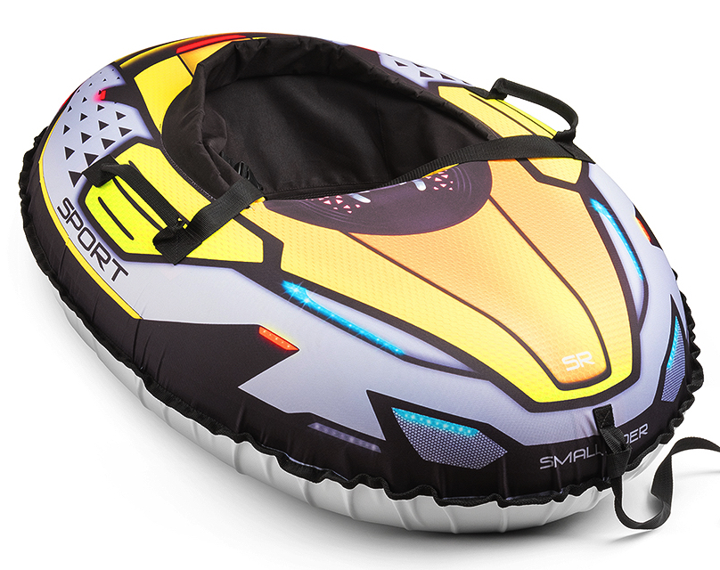 Small Rider Надувные санки-тюбинг с сиденьем и ремнями Asteroid Sport цвет зеленый1373673 Small Rider Надувные санки-тюбинг с сиденьем и ремнями Asteroid Sport цвет зеленый1373673Компания Мегарион представляет новую фирменную серию космических тюбингов Small Rider Asteroid (Астероид). В коллекции представлены две модели: Cosmos и Sport. Новая серия сделана в лучших традициях модели Snow Cars, которая завоевала большую популярность в России. Ок, наши клиенты уже имели возможность покататься на снежных машинках-тюбингах, которые выглядят почти как настоящие - snow cars. Как насчет полетать с горки на космических кораблях? Тюбинг словно космический астероид помчит малыша вниз с горки. Модель тюбингов Small Rider Asteroid Sport имеет уникальный дизайн. В нем органично объединены черты футуристического космического корабля и спортивных санок. Идея была создать легкий, необычный, неперегруженный дизайн, который бы отлично смотрелся на горке и создавал ощущение космического транспортного средства. Первое над чем работают инженеры компании Мегарион - это над безопасностью тюбингов. 1) Мы выбрали лучшую с точки зрения долговечности и прочности авто-камеру. Она выдерживает вес до 180 кг и не боится подпрыгиваний или столкновений. Кстати, в комплекте идет фирменная бутиловая авто-камера с маркировкой Small Rider, которая источает значительно меньше запаха по сравнению с другими тюбингами. 2) Отсутствие грыж и других дефектов при накачке. Благодаря правильному размеру и крою чехла у тюбингов Small Rider при накачке не образуется грыжа, которая делает поверхность тюбинга неравномерной, и может повлиять на траекторию спуска и сделать посадку ребенка неправильной. 3) Увеличили глубину посадки в тюбинг, а также снабдили его ремнями безопасности. Теперь еще больше снижена вероятность выпадения ребенка во время спуска. Кстати, ручки по бокам, за которые держится ребенок, специально прошиты армированными нитками, чтобы исключить их разрыв. 4) Тюбинги Small Rider имеют прочный глянцевый нижний слой, сделанный из надежной тентованной ткани (ПВХ), который устойчив к механическим повреждениям, трению и отлично скользит. Почему тюбинги Small Rider самые легкие?Тюбинг имеет потрясающе малый вес - менее 2 кг - что сделает прогулку комфортной и не обременяющей, и нести его до дома не будет для Вас обузой. Также благодаря малому весу малыш сам после спуска с горки сможет за тросик затаскивать его на горку. Максимум удовольствияПокупая тюбинг марки Small Rider Вы, прежде всего, приобретаете для ребенка максимум удовольствия и отличное времяпровождение на свежем воздухе. Удобная подарочная упаковкаТюбинги Small Rider упакованы в специальный картонный кейс с ручкой, который удобно носить и приятно дарить детям.