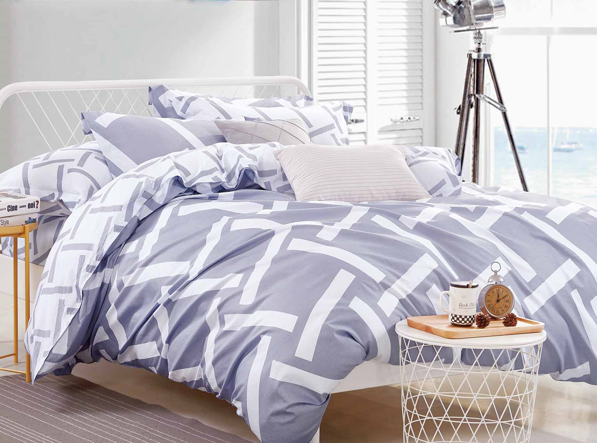 Комплект белья Soft Line, семейный, наволочки 50x70. 1054710547 Комплект белья Soft Line, семейный, наволочки 50x70. 1054710547Постельное бельё SL из сатина с декоративной отделкой