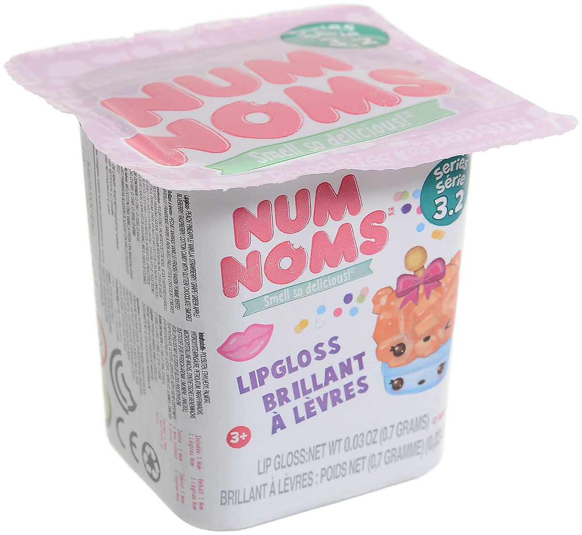 Num Noms Блеск для губ детский 2 шт546283 Num Noms Блеск для губ детский 2 шт546283Ароматизированные сердцевинки Nom, которые являются двухслойным блеском или блеском с блестками.Дополнительный бонус: сердцевинки - блески надеваются на карандаш, имеют специальные углубления! Упаковка в стиле йогуртовой баночки, картонный дисплей в форме автобуса.Внутри каждого йогурта постер со всеми персонажами. Собери всю коллекцию!