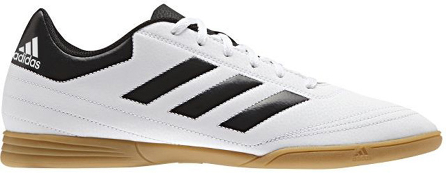 Кроссовки для футзала мужские Adidas Goletto VI IN, цвет: белый. AQ4292. Размер 9,5 (42,5)AQ4292 Кроссовки для футзала мужские Adidas Goletto VI IN, цвет: белый. AQ4292. Размер 9,5 (42,5)AQ4292Кроссовки Adidas Goletto VI IN предназначены для игры в футбол на твердых зальных покрытиях. Верх из искусственной кожи плотно облегает стопу и обеспечивает контроль мяча. Боковая панель украшена классическими тремя полосками. Мягкая внутренняя подкладка и текстильная стелька гарантируют комфортную посадку стопы. Немаркая резиновая подошва отлично сцепляет с поверхностью.