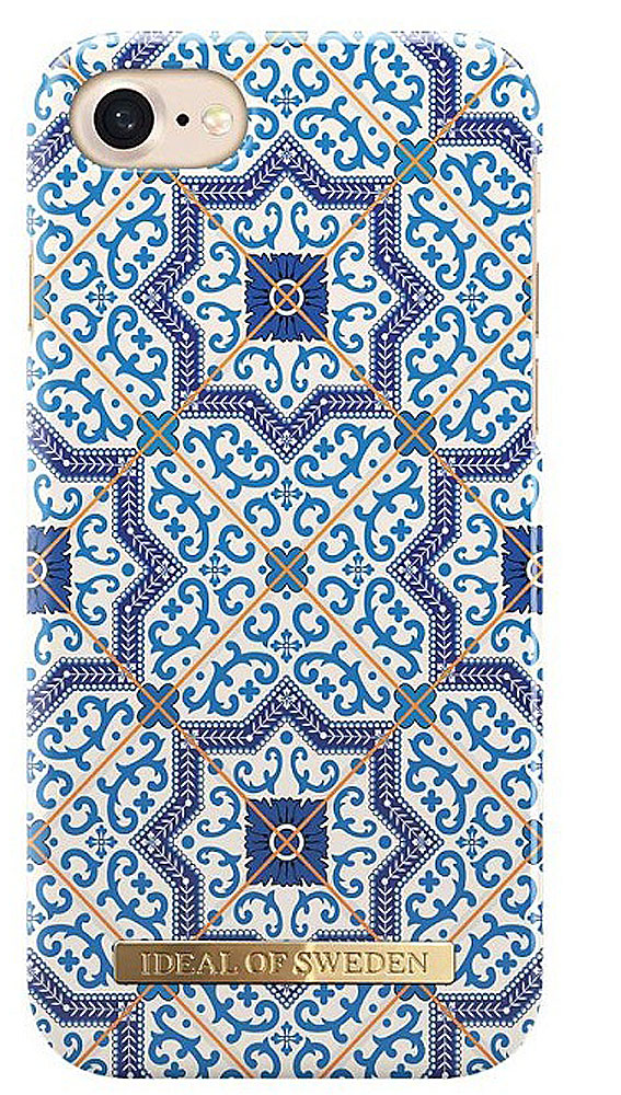 iDeal чехол для iPhone 7/8, MarrakechIDFCA16-I7-23 iDeal чехол для iPhone 7/8, MarrakechIDFCA16-I7-23Клип-кейс iDeal – это модный аксессуар, стильное и оригинальное украшение, имеющее яркий дизайн, насыщенные цвета и необычный узор, в сочетании с высокой степенью защиты мобильного устройства, сохраняет привлекательный внешний вид и подчеркивает индивидуальный стиль, а также изысканный вкус владельца.Чехол-накладка iDeal - это надежная защита корпуса смартфона от царапин и внешних воздействий. Конструкция чехла обеспечивает его надежное крепление на корпусе мобильного устройства.Специальные вырезы обеспечивают свободный доступ к разъемам и элементам управления, а также позволяют в любой удобный момент вести фото- и видеосъемку. Устойчивый к истиранию пластик клип-кейса надолго сохраняет привлекательный внешний вид и не теряет насыщенность цветов. Аксессуар выполнен из пластика, который имеет среднюю степень жесткости.Изнутри накладка покрыта замшей, чтобы обеспечить корпусу смартфона дополнительную защиту от царапин.