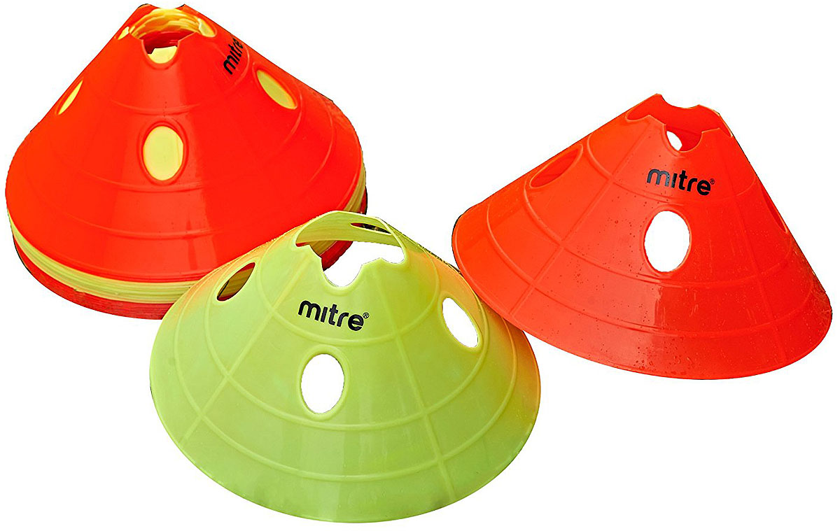 Гибкие тренировочные фишки Mitre Space Marker, цвет: красный, 20 штA9107MUL Гибкие тренировочные фишки Mitre Space Marker, цвет: красный, 20 штA9107MUL20 гибких маркеров для разметки поляМогут быть использованы как отдельно, так и совместно с набором шестов MITRE в качестве барьеров для прыжковСумка для переноски