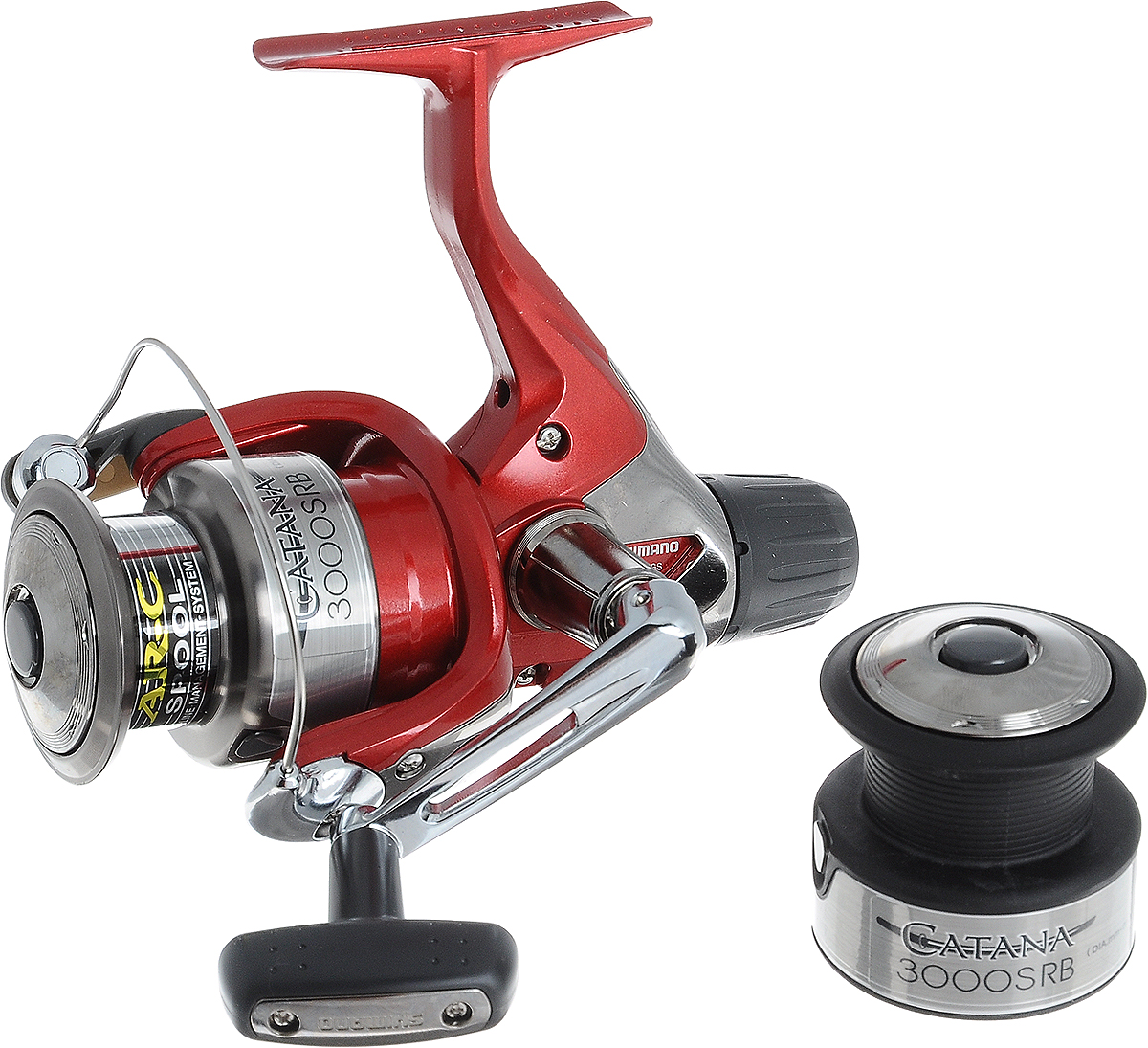 Катушка рыболовная Shimano Catana. CAT3000SRBCAT3000SRB Катушка рыболовная Shimano Catana. CAT3000SRBCAT3000SRBCatana RB- это качественная катушка. Великолепный дизайн, два шариковых и роликовый подшипники обеспечивают плавный ход и надежную работу, свойственные более дорогим моделям. Легкая алюминиевая шпуля, поставляемая в стандартной комплектации, делает катушку Catana идеальной для любых типов лески. Catana RB прекрасно работает и с тонкими лесками. Система Dyna-Balance дает исключительно мягкий ход, а Super Stopper II – для моментальной подсечки и гарантированного вываживания. Все это делает Catana RB выдающейся катушкой.
