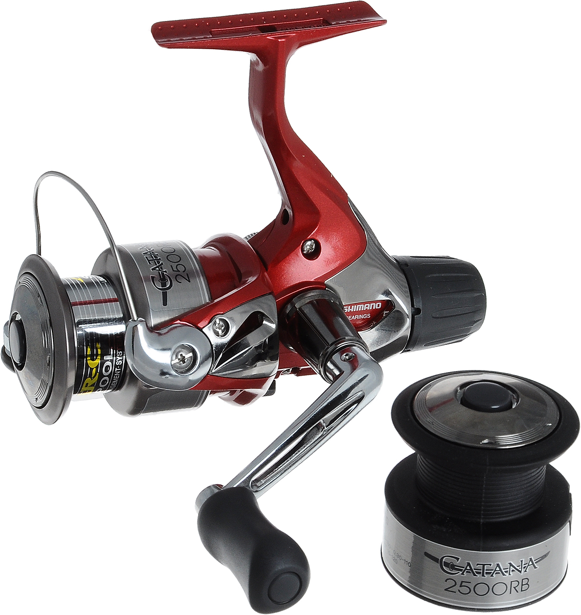 Катушка рыболовная Shimano Catana. CAT2500RBCAT2500RB Катушка рыболовная Shimano Catana. CAT2500RBCAT2500RBCatana RB- это качественная катушка. Великолепный дизайн, два шариковых и роликовый подшипники обеспечивают плавный ход и надежную работу, свойственные более дорогим моделям. Легкая алюминиевая шпуля, поставляемая в стандартной комплектации, делает катушку Catana идеальной для любых типов лески. Catana RB прекрасно работает и с тонкими лесками. Система Dyna-Balance дает исключительно мягкий ход, а Super Stopper II – для моментальной подсечки и гарантированного вываживания. Все это делает Catana RB выдающейся катушкой.
