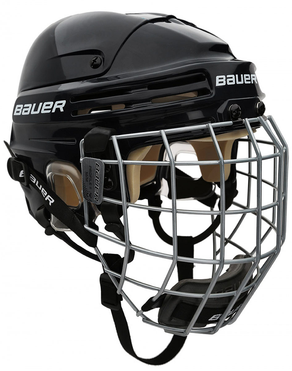 Шлем BAUER 2100 Combo, цвет: черный. 1036882. Размер S1036882 Шлем BAUER 2100 Combo, цвет: черный. 1036882. Размер S1036882Защита на каждый игровой день:- пена двойной плотности;- эргономичная прозрачная защита ушей;- верхняя часть с двумя выступающими гребнями.Индивидуальная посадка:- Быстрая регулировка при помощи инструмента.Комфорт:- свободно двигающиеся ушные петли, как на профессиональных моделях.Маска: укомплектована маской Profile II.