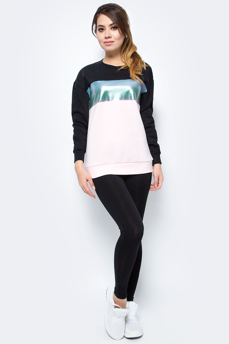 Толстовка женская Converse Shine Pack Blocked Oversized Crew, цвет: черный, розовый. 10004851. Размер M (46)10004851 Толстовка женская Converse Shine Pack Blocked Oversized Crew, цвет: черный, розовый. 10004851. Размер M (46)10004851Толстовка женская Converse изготовленная из натурального хлопка, станет отличным дополнением к вашему гардеробу. Материал изделия очень мягкий и приятный на ощупь, не сковывает движения и позволяет коже дышать, обеспечивая комфорт. Модель с круглым вырезом горловины оформлена оригинальным принтом.Современный дизайн и расцветка делают эту толстовку стильным предметом женской одежды. Такая модель подарит вам комфорт в течение всего дня.