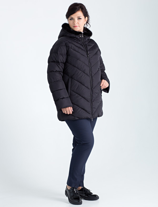 Куртка женская Defreeze, цвет: черный. 62-233_black. Размер 5262-233_black Куртка женская Defreeze, цвет: черный. 62-233_black. Размер 5262-233_blackЖенская куртка DEFREEZE выполнена из полиэстера и дополнена фигурной стежкой. В качестве утеплителя используется био-пух. Модель застегивается на застежку-молнию. По бокам имеются прорезные карманы. Капюшон отделан мехом норки в тон основной ткани. Рукав по длине регулируется с помощью отворота. Модель рассчитана на большой размерный ряд.