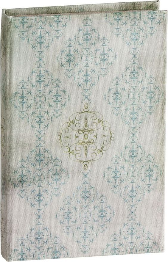 Декоративная книга-шкатулка Willow Tree Античная новелла, 20,5 х 13,5 х 3 см27428 Декоративная книга-шкатулка Willow Tree Античная новелла, 20,5 х 13,5 х 3 см27428Эта декоративная книга-шкатулка созданы канадским скульптором Сьюзан Лорди.Каждая шкатулка – это настоящее произведение искусства, образная скульптура в миниатюре, изображающая эмоции и чувства, которые помогают нам чувствовать себя ближе к другим, верить в мечту, выражать любовь. Она помещена в красивую упаковку. Купить такой оригинальный подарок, значит не только украсить интерьер помещения или жилой комнаты, но выразить свое глубокое отношение к любимому человеку. Этот прекрасный сувенир будет лучшим подарком на день ангела, именины, день рождения, юбилей.