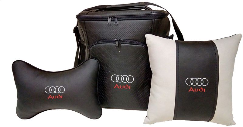 Подарочный набор автомобилисту Auto Premium Audi, 3 предмета. 6740167401 Подарочный набор автомобилисту Auto Premium Audi, 3 предмета. 6740167401Подарочный набор состоит из термосумки объемом 20 л, декоративной подушки в салон автомобиля и подушки на подголовник. При производстве используются качественные и износостойкие материалы, что позволяет долгое время сохранять презентабельный внешний вид изделия. Подушка на подголовник будет удобна в использовании как водителю, так и пассажиру. Все изделия выполнены в едином стиле, с нанесением вышивки марки автомобиля. Такой набор будет великолепным подарком друзьям или родственникам. Вы так же с легкостью сможете подчеркнуть свою индивидуальность.