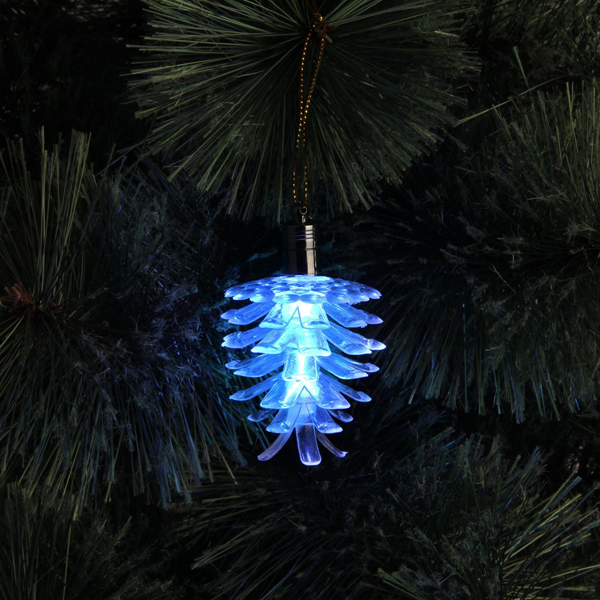 Подвесное украшение праздничное Luazon Lighting Шишка. 3D, с подсветкой1077315 Подвесное украшение праздничное Luazon Lighting Шишка. 3D, с подсветкой1077315Невозможно представить себе современный мир без электроприборов. Благодаря качественным материалам и работе дизайнеров они способны сделать нашу жизнь комфортнее и порадовать глаз. Это прекрасный выбор, если вы находитесь в поиске товара, который идеально впишется в ежедневную жизнь и прослужит долго.Батарейки в комплекте 1 LED, RGB.
