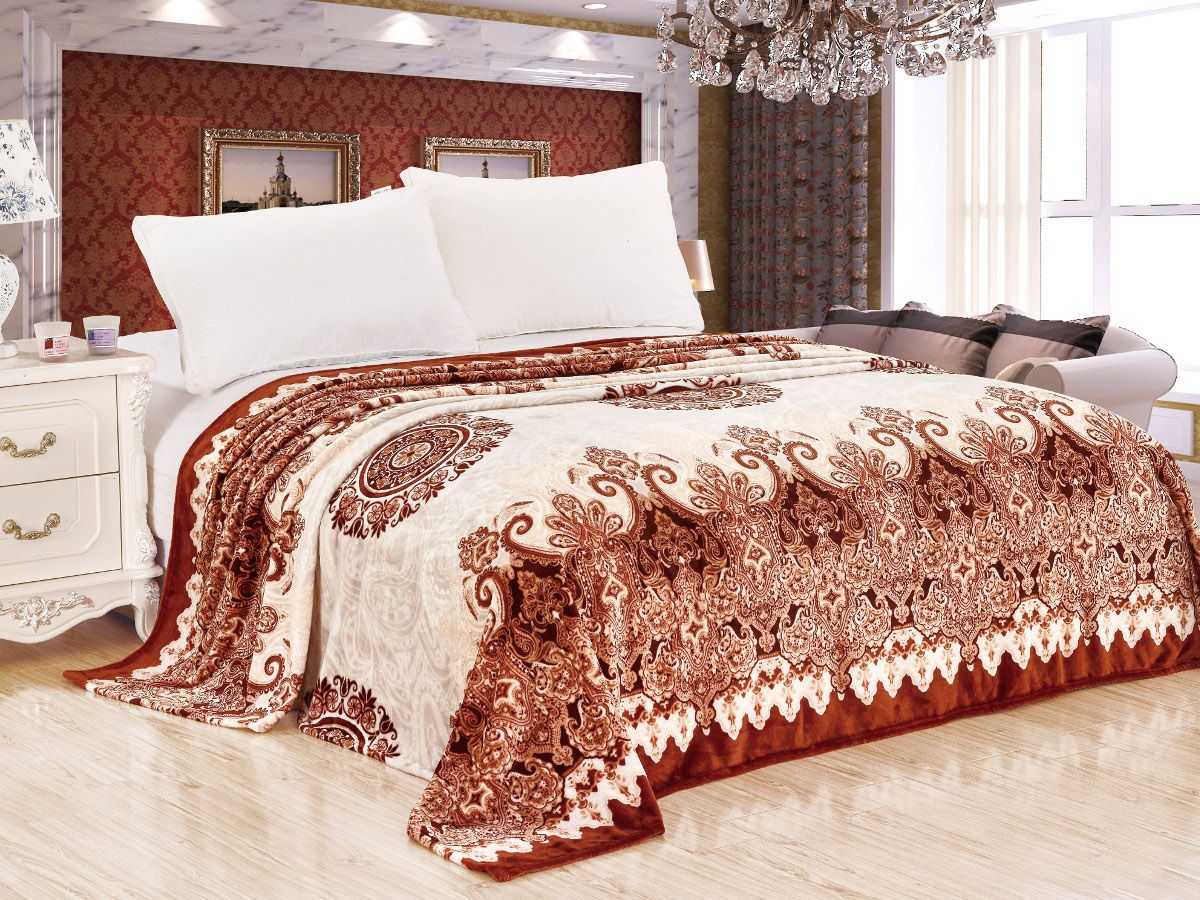 Плед Cleo Бьенс, цвет: коричневый, 150 х 200 см150/091-pf Плед Cleo Бьенс, цвет: коричневый, 150 х 200 см150/091-pfКоллекция Пледов Cleo Калифорния – модное решение вашего интерьера! Пледы сделаны из инновационного материала – Микрофибра. Микрофибра (микроволокно)- прорыв в синтетической промышленности, волокна представляют собой очень тонкие волокна, тоньше человеческого волоса. Благодаря свой структуре, микрофибра имеет ряд преимуществ: -отличные впитывающие свойства и способность пропускать воздух, под пледами будет комфортно и зимой и летом; -структура микроволокна позволяет окрашивать в различные цвета, т.к. при дальнейшем уходе краски не выцветают и не линяют, не смотря на простоту в уходе; -пледами можно укрываться и не бояться, что на вашей одежде останутся следы ворса; -пледы прослужат невероятно долго. Коллекция Пледов Cleo Калифорния – для самого требовательного покупателя, разнообразие стилей и нежность и комфорт вашей семьи в любое время года!