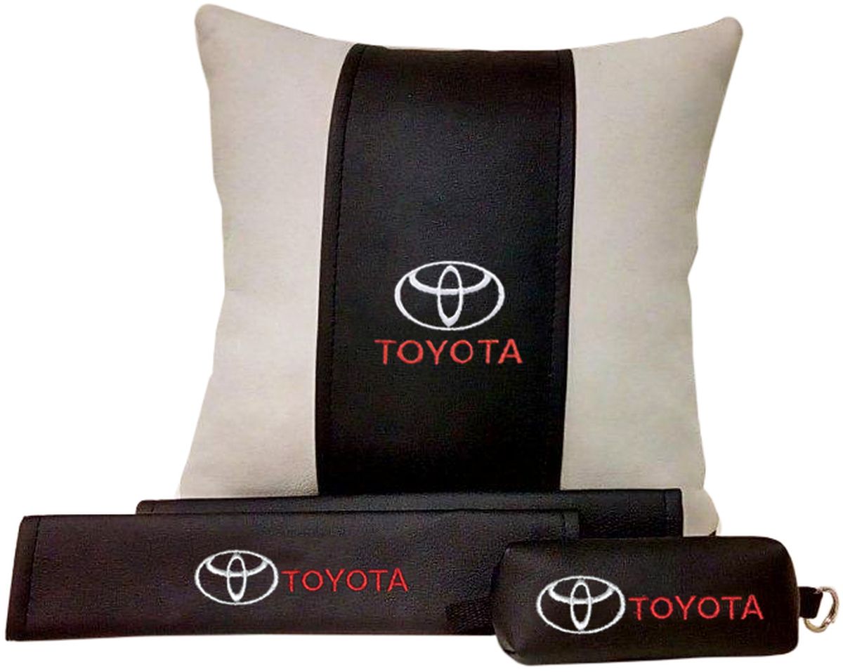 Подарочный набор автомобилисту Auto Premium Toyota, 3 предмета67613 Подарочный набор автомобилисту Auto Premium Toyota, 3 предмета67613В набор входит: -подушка в салон автомобиля -накладки на ремень безопасности -ключница. На все изделия нанесена индивидуальная вышивка. При производстве используется качественная и износостойкая экокожа, что позволяет надолго сохранить презентабельный внешний вид любого изделия. Такой подарок не оставит равнодушным ни одного автолюбителя.