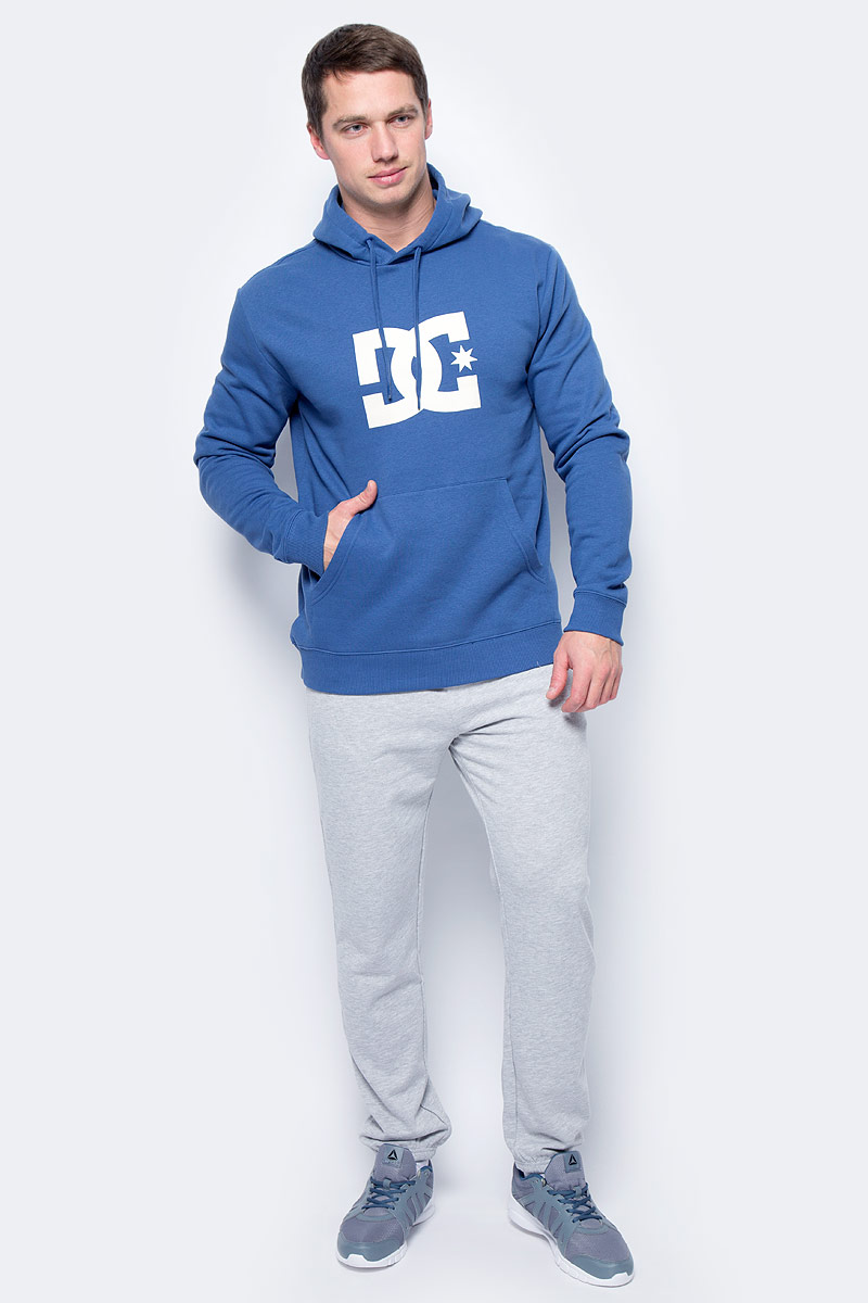 Толстовка мужская DC Shoes Star, цвет: синий. EDYSF03107-BSA0. Размер L (50)EDYSF03107-BSA0 Толстовка мужская DC Shoes Star, цвет: синий. EDYSF03107-BSA0. Размер L (50)EDYSF03107-BSA0Толстовка от DC Shoes выполнена из хлопкового материала. Модель с длинными рукавами и капюшоном с затягивающимся шнурком спереди дополнена карманом кенгуру. Толстовка на груди декорирована принтом в виде фирменного логотипа бренда.