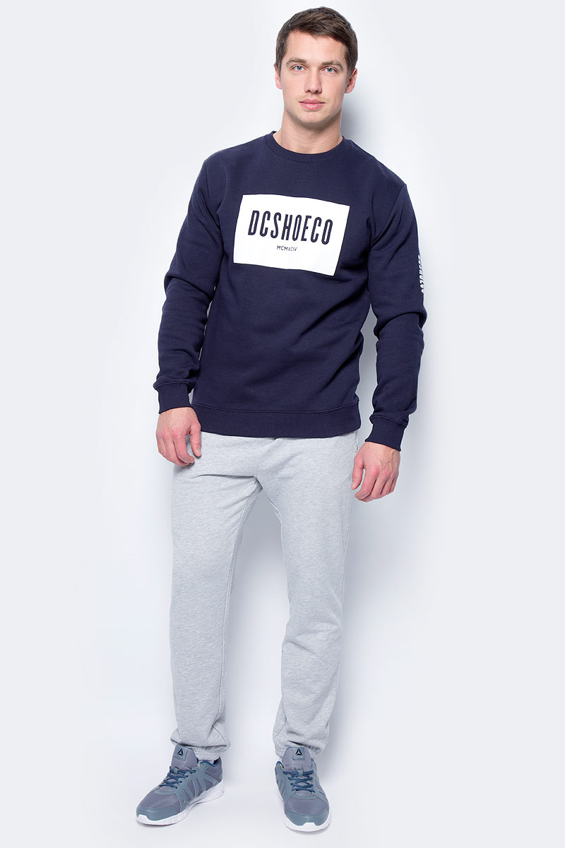 Свитшот мужской DC Shoes Squareside, цвет: темно-синий. EDYSF03140-BYJ0. Размер XL (52)EDYSF03140-BYJ0 Свитшот мужской DC Shoes Squareside, цвет: темно-синий. EDYSF03140-BYJ0. Размер XL (52)EDYSF03140-BYJ0Свитшот от DC Shoes выполнен из хлопкового материала. Модель с длинными рукавами и округлым вырезом горловины на груди оформлена принтом.