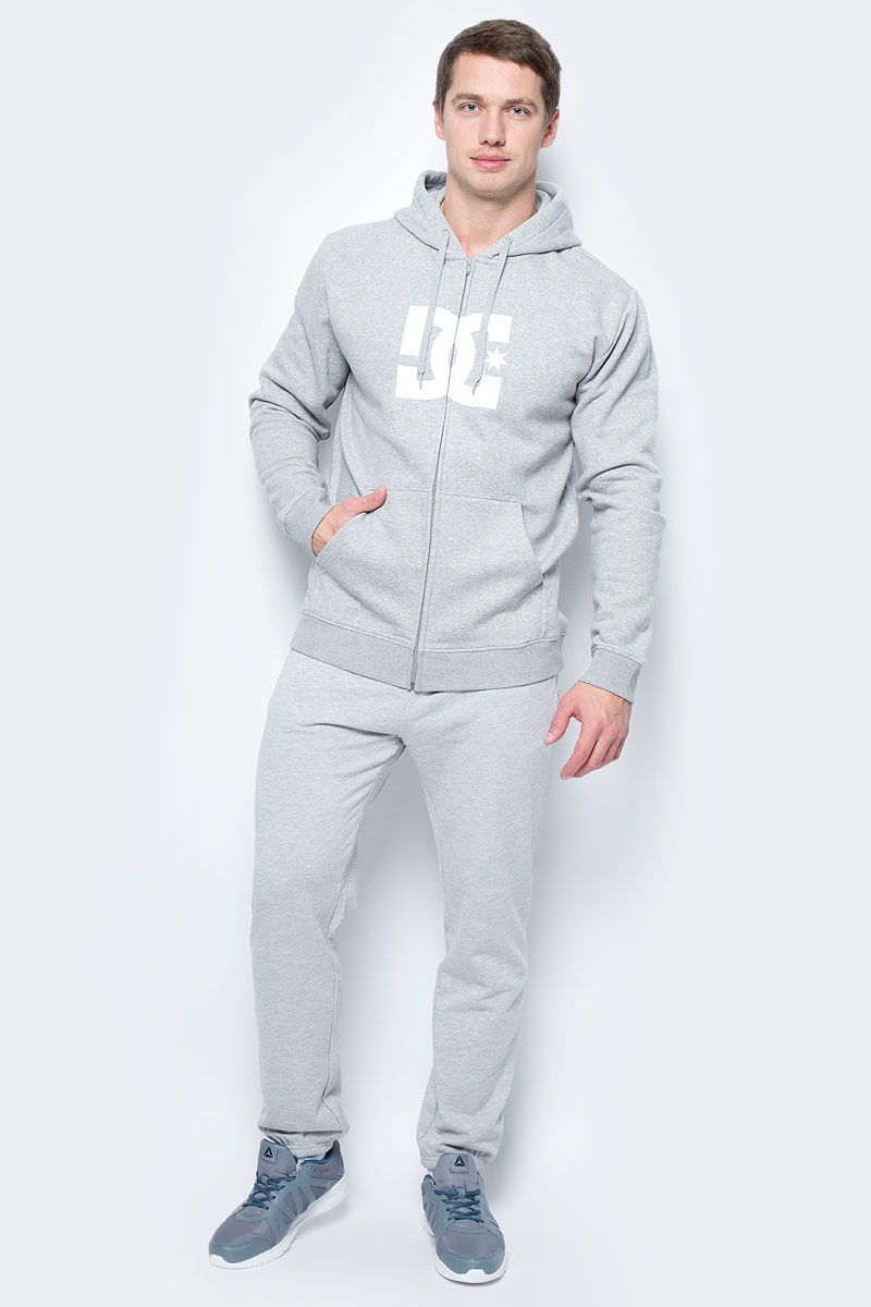 Толстовка мужская DC Shoes Star, цвет: светло-серый. EDYSF03108-XSWW. Размер L (50)EDYSF03108-XSWW Толстовка мужская DC Shoes Star, цвет: светло-серый. EDYSF03108-XSWW. Размер L (50)EDYSF03108-XSWWТолстовка от DC Shoes выполнена из хлопкового материала. Модель с длинными рукавами и капюшоном с затягивающимся шнурком застегивается на молнию и спереди дополнена карманом кенгуру. Толстовка на груди декорирована принтом в виде фирменного логотипа бренда.