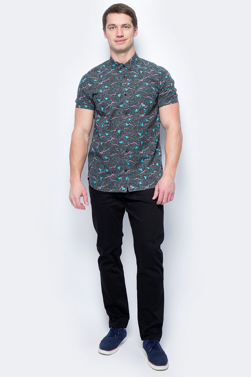 Рубашка мужская DC Shoes, цвет: черный, бирюзовый, розовый. EDYWT03139-KVJ3. Размер XL (52/54)EDYWT03139-KVJ3 Рубашка мужская DC Shoes, цвет: черный, бирюзовый, розовый. EDYWT03139-KVJ3. Размер XL (52/54)EDYWT03139-KVJ3Рубашка мужская DC Shoes сшита из тонкого хлопчатобумажного поплина, а это значит, что в теплую погоду в ней будет очень комфортно. Рубашка застегивается на пуговицы. Модель имеет классический и удобный стандартный крой, короткие рукава и отложной воротник. Рубашка дополнена ярким сплошным принтом.