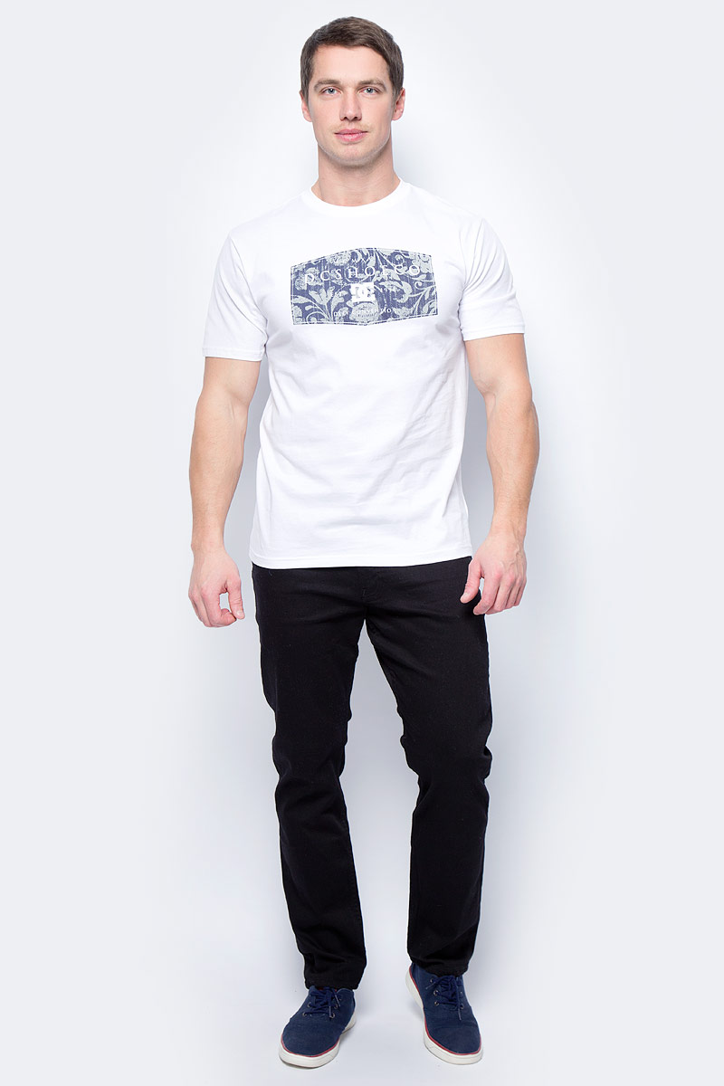 Футболка мужская DC Shoes, цвет: белый. EDYZT03616-WBB0. Размер XL (54)EDYZT03616-WBB0 Футболка мужская DC Shoes, цвет: белый. EDYZT03616-WBB0. Размер XL (54)EDYZT03616-WBB0Футболка мужская DC Shoes выполнена из 100% натурального хлопка. Модель классического удобного дизайна имеет круглый вырез горловины и короткие рукава. Графический принт нанесен по щадящей технологии окрашивания ткани.
