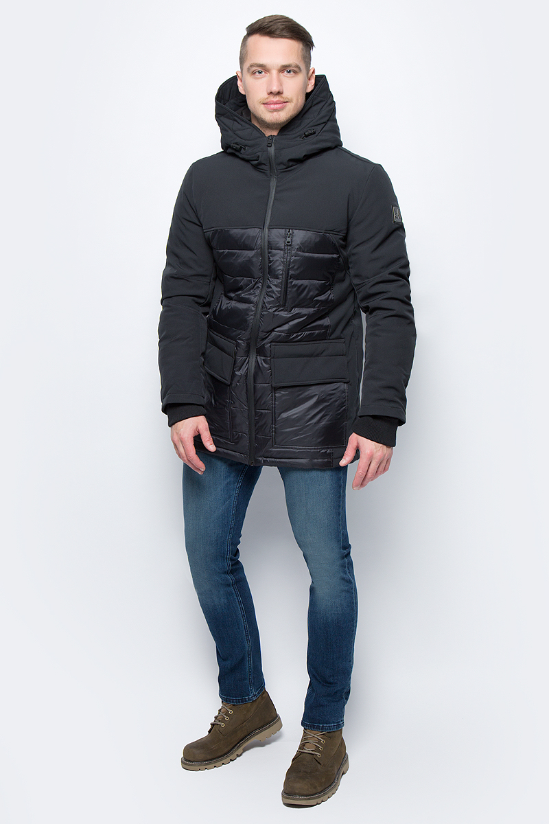 Куртка мужская Calvin Klein Jeans, цвет: черный. J30J305545_0990. Размер S (42/44)J30J305545_0990 Куртка мужская Calvin Klein Jeans, цвет: черный. J30J305545_0990. Размер S (42/44)J30J305545_0990Куртка мужская Calvin Klein Jeans выполнена из полиамида. Модель с капюшоном и длинными рукавами застегивается на застежку-молнию.