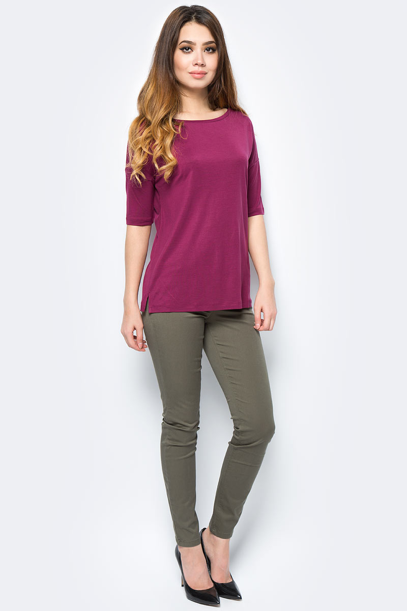 Футболка женская United Colors of Benetton, цвет: красный. 3DIGE1L70_15L. Размер M (44/46)3DIGE1L70_15L Футболка женская United Colors of Benetton, цвет: красный. 3DIGE1L70_15L. Размер M (44/46)3DIGE1L70_15LФутболка женская United Colors of Benetton выполнена из качественного материала. Модель с круглым вырезом горловины и короткими рукавами.