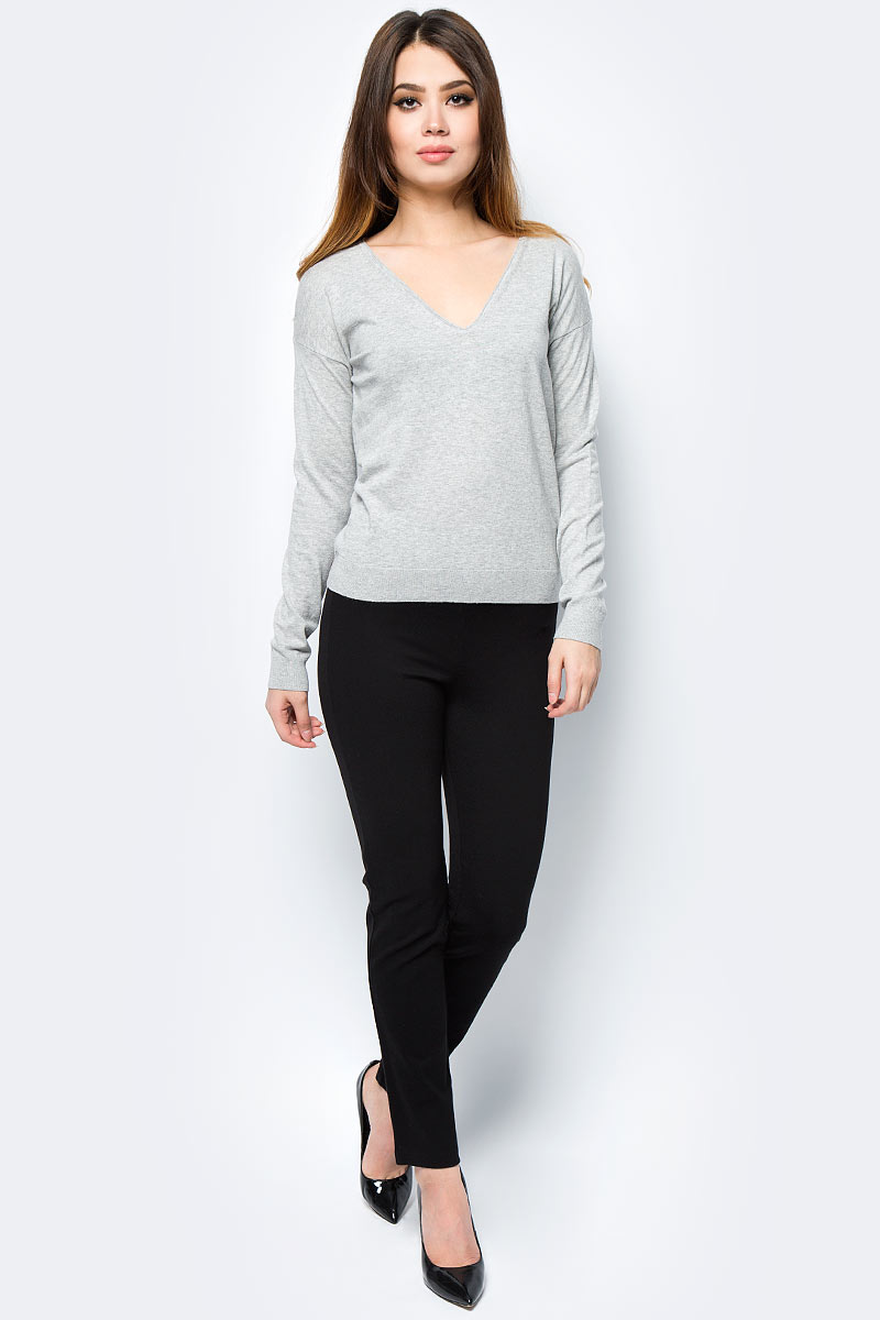 Брюки женские United Colors of Benetton, цвет: черный. 4DI4555H4_100. Размер 484DI4555H4_100 Брюки женские United Colors of Benetton, цвет: черный. 4DI4555H4_100. Размер 484DI4555H4_100Женские брюки United Colors of Benetton станут модным дополнением к вашему гардеробу. Изготовленные из качественного материала, они мягкие и приятные на ощупь, не сковывают движения и позволяют коже дышать.Современный дизайн и расцветка делают эти брюки стильным предметом одежды, они отлично дополнят ваш образ и подчеркнут неповторимый стиль.
