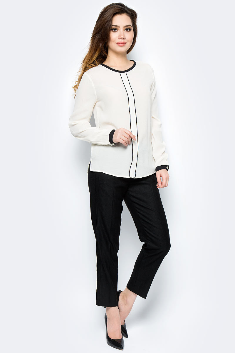 Блузка женская United Colors of Benetton, цвет: молочный. 5DME5Q824_036. Размер XS (40/42)5DME5Q824_036 Блузка женская United Colors of Benetton, цвет: молочный. 5DME5Q824_036. Размер XS (40/42)5DME5Q824_036Блузка женская United Colors of Benetton выполнена из вискозы. Модель с круглым вырезом горловины и длинными рукавами.