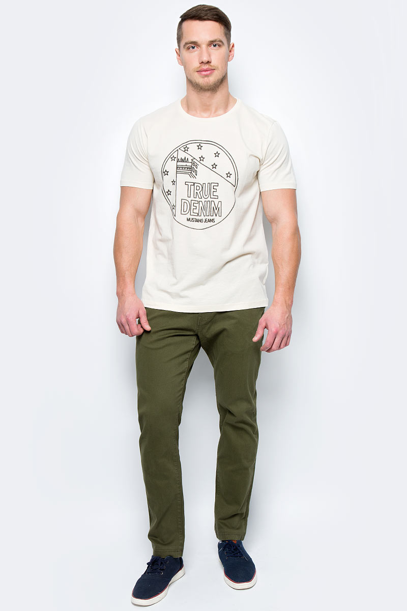 Брюки мужские Mustang Denver Chino, цвет: зеленый. 3102-6715-686_6422. Размер 31-34 (46/48-34)3102-6715-686_6422 Брюки мужские Mustang Denver Chino, цвет: зеленый. 3102-6715-686_6422. Размер 31-34 (46/48-34)3102-6715-686_6422Мужские брюки слегка зауженного кроя и средней посадки изготовлены из хлопка с эластаном. Застегиваются брюки на пуговицу в поясе и ширинку на застежке-молнии, имеются шлевки для ремня. Модель оформлена двумя карманами по бокам и двумя прорезными карманами сзади.