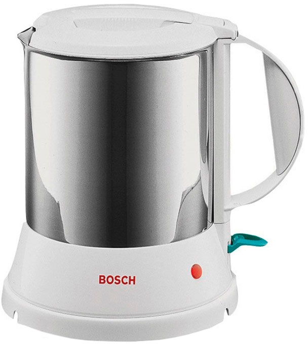 Bosch TWK 1201N электрочайникTWK1201N Bosch TWK 1201N электрочайникTWK1201NBosch TWK 1201N отличается надежностью и долговечностью. Гарантией этих качеств является цельнометаллический корпус. Это экологически чистый материал и, в отличие от пластика, не производит неприятного запаха в процессе кипячения. Данная модель совершенно безопасна в работе. Прибор автоматически отключается при закипании воды, при случайном включении пустого чайника. За один раз вы сможете вскипятить воду на всю семью. Во время работы включается светодиодный индикатор. Чайник может вращаться вокруг своей оси на подставке, при этом крутится только корпус, а подставка устойчиво стоит на поверхности.Электрочайник предельно прост в эксплуатации. У данной модели очень широкое горлышко, а дисковый нагреватель расположен внутри корпуса, поэтому вам не составит ни малейшего труда помыть прибор изнутри. Во время кипячения крышка блокируется, так что она не будет подпрыгивать и вода не просочится через верх. Отсутствие крепления шнура непосредственно к корпусу позволяет наливать воду в любом удобном месте. Шкала уровня воды расположена внутри колбы, что позволяет легко наполнить емкость до нужного уровня. Благодаря небольшому весу легко поднимать даже доверху наполненный чайник. Этот прибор долгие годы будет исправно кипятить для вас воду.