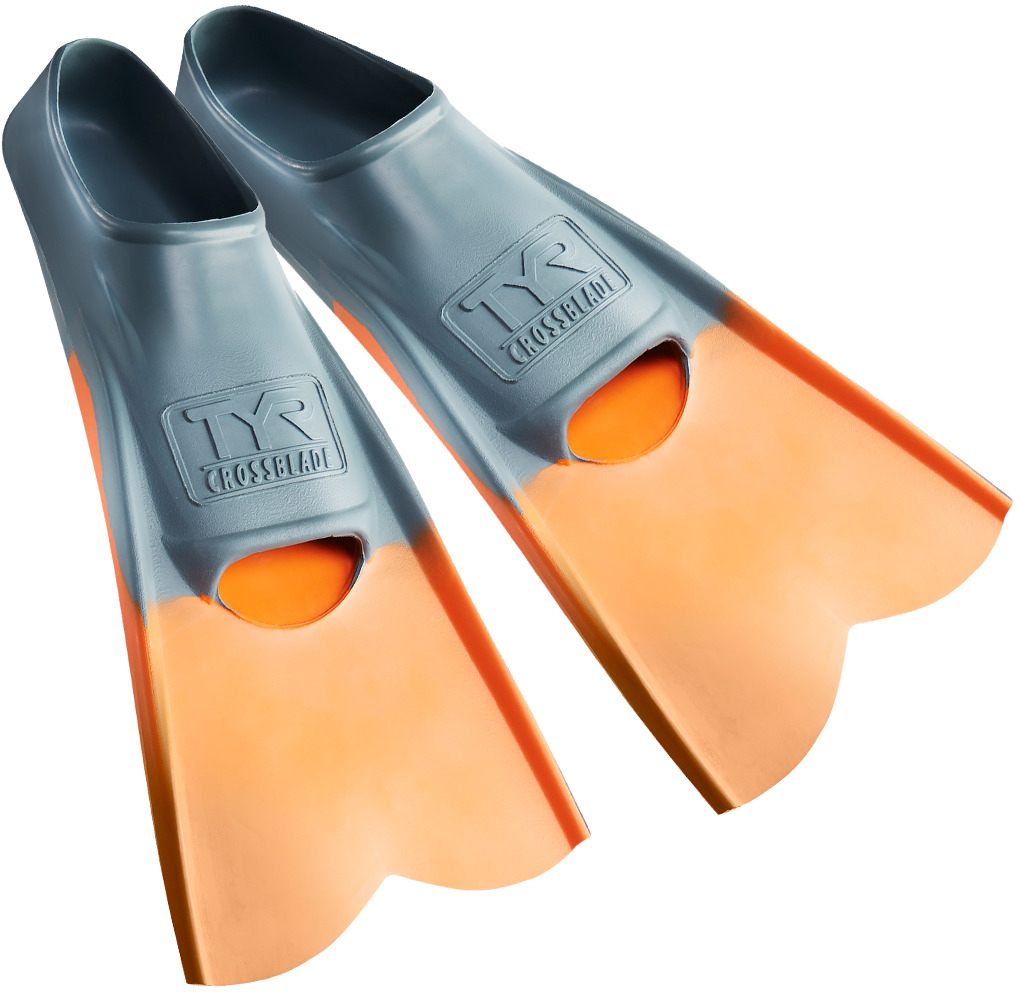 Ласты Tyr Crossblade Training Fin, цвет: мультиколор. Размер XS. LFCROSSLFCROSS Ласты Tyr Crossblade Training Fin, цвет: мультиколор. Размер XS. LFCROSSLFCROSSЛасты TYR являются незаменимым аксессуаром для тренировки. Ласты изготовлены из высококачественной резины, которая не натирает кожу и прекрасно растягивается. Специальный узор на поверхности подошвы позволяет получить надежное сцепление с поверхностью бассейна. Средняя длина лопастей позволяют создать мощную тягу в воде при естественном темпе работы ног. Ласты подходят для тренировки работы ног в спринте, а также для повышения качества работы ног во время обучения плаванию. Каждый размер соответствует своему цвету.