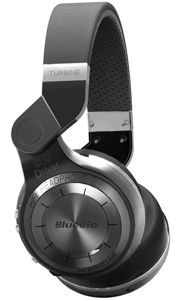 Bluedio T2, Black беспроводные наушникиT2 black Bluedio T2, Black беспроводные наушникиT2 blackБеспроводные наушники с микрофоном Bluedio T2 можно подключать к мобильным устройствам благодаря технологии Bluetooth 4.1. Гарнитура работает от встроенного аккумулятора, которого хватит на 40 часов прослушивания музыки. Удобное широкое оголовье можно регулировать, а складная конструкция позволяет хранить или перевозить наушники в чехле. При желании их можно подключить к источнику аудио с помощью комплектного кабеля с разъемом 3.5 мм. Управление функциями осуществляется с помощью кнопок, расположенных на правой чашке наушников.