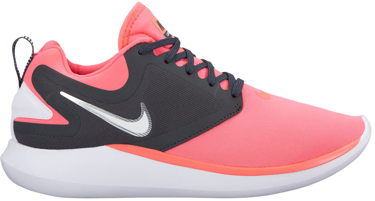 Кроссовки для бега женские Nike LunarSolo, цвет: розовый, черный. AA4080-604. Размер 8,5 (39)