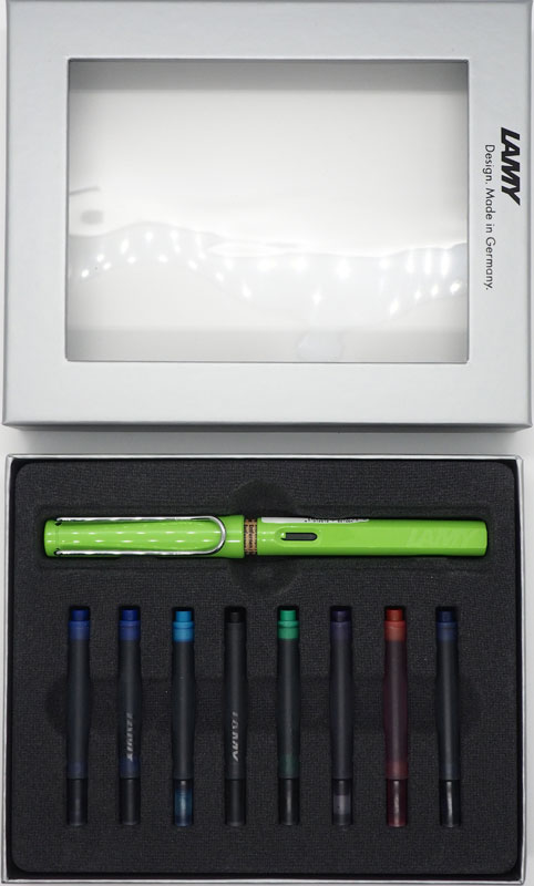 Lamy Набор: ручка перьевая Safari цвет корпуса зеленый + картриджи 8 шт