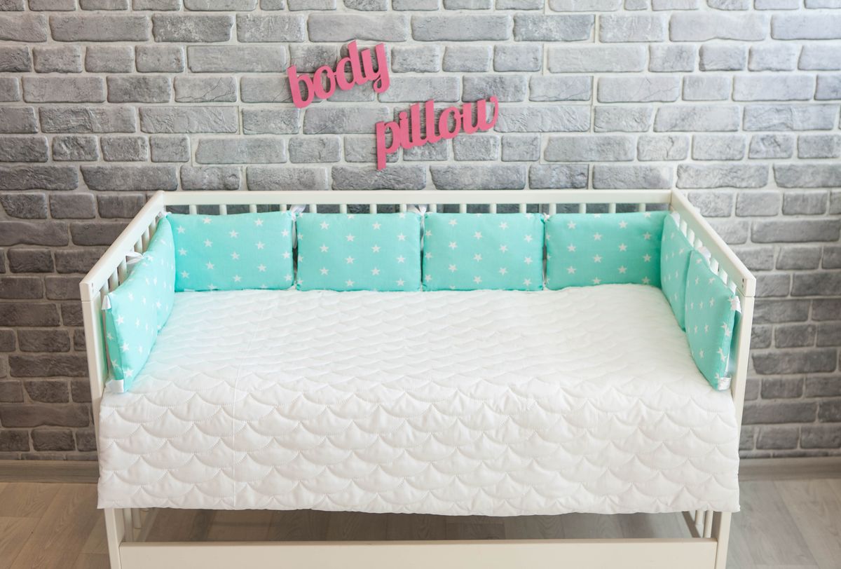Body Pillow Бортик-подушка для кроватки Звезды цвет мятный белый 8 шт