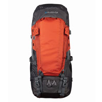 Рюкзак туристический Husky Zethos 60L , Оранжевый/Серый34194_3217 Рюкзак туристический Husky Zethos 60L , Оранжевый/Серый34194_3217Объемный рюкзак Zethos 60 предназначен для экспедиций и длительных походов. Рюкзак состоит из двух вместительных отделений. Задняя стенка имеет эргономичную регулируемую систему EVA с алюминиевой рамой. В рюкзаке предусмотрен боковой вход. Регулируемый верх рюкзака оснащен карманом. Рюкзак имеет утолщенные дышащие эргономичные плечевые лямки, поясной ремень, боковые и нижние компрессионные ремни, а также нагрудный ремень и дополнительные петли для лыж, ледоруба, и другой экипировки. Рюкзак имеет боковой карман, предусмотренный хранения для фляги. В комплект входят накидка от дождя, держатель для гидратора.Характеристики: Объем рюкзака: 60 л. Размер рюкзака: 65 см x 37 см x 27 см. Материал: 100T Nylon/200D Diamond Ripstop Nylon с водоотталкивающим покрытием. Вес: 1865 г. Артикул: ZETHOS 60L orange. Производитель: Чехия.