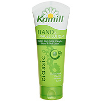 Лосьон для рук и ногтей Kamill Classic, 12 часов, 100 млFS-36054 Лосьон для рук и ногтей Kamill Classic, 12 часов, 100 млFS-36054Лосьон для рук и ногтей Kamill Classic 12 часов с экстрактом ромашки действует успокаивающе и естественным образом ухаживает за руками и ногтями. Формула мягкого ухода с содержанием пантенола дополнительно увлажняет кожу, защищает ее от высыхания, сохраняет ее гладкой и эластичной. Характеристики: Объем: 100 мл. Производитель: Германия. Артикул: 011227.Kamill - линия косметических средств на основе экстракта ромашки, которая производится немецкой компанией Burnus GmbH. Она включает в себя большой выбор кремов и лосьонов для рук и ногтей, средства по уходу за лицом и телом, а также гели для душа и пены для ванны. Центральный компонент марки - ромашка - оказывает на кожу успокаивающее и противовоспалительное действие. В течение столетий кремы для рук, мази и настои, изготовленные из цветков ромашки, помогали снимать раздражение и смягчать кожу. Чудесное растение брало свою силу у всех четырех стихий: земли, воды, воздуха и солнца. Теперь ромашка, заботливо выращиваемая в тщательно контролируемых, экологически безупречных условиях, дарит вам свои целебные свойства в кремах и лосьонах для рук Kamill. Линия средств Kamill по уходу за лицом и телом - качественная косметика для женщин, которая понравится даже самой требовательной коже.Товар сертифицирован.