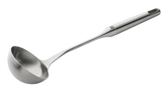 Половник Zwilling Twin Pure 37513-00054 009312 Половник Zwilling Twin Pure 37513-00054 009312Половник Twin Pure, выполненный из нержавеющей стали, идеально подходит для разливания супов, соусов, заправок. Удобная ручка с петлей позволяет подвесить половник в любом месте. Характеристики: Материал: нержавеющая сталь. Длина: 38 см. Производитель:Германия. Изготовитель:Китай. Артикул:37513-000.Немецкая компания Zwilling J. A. Henckels была основана в 1731 году. При производстве своей продукции компания на протяжении многих лет использует инновационные технологии. В настоящее время компания Zwilling J. A. Henckels является эталоном высокого немецкого качества, долговечности и практичности, чем заслужили признание во всем мире.