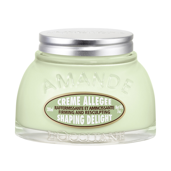 Гель для тела LOccitane Миндаль, моделирующий, 200 мл225 Гель для тела LOccitane Миндаль, моделирующий, 200 мл225Моделирующий гель для тела LOccitane Миндаль - ваш верный союзник в подготовке к пляжному сезону в считанные сроки! Инновационный комплекс высокоэффективных натуральных ингредиентов способствует похудению, моделирует силуэт и фиксирует достигнутые результаты. Экстракт миндальных почек и активные растительные компоненты стимулируют расщепление жиров, способствуя потере лишних отложений в области бедер, ягодиц, живота и талии. Миндальный экстракт и кремний восстанавливают упругость и тонус кожи. Миндальные протеины подтягивают кожу и закрепляют полученные результаты. Характеристики:Объем: 200 мл. Артикул: 210857. Производитель: Франция. Товар сертифицирован. Loccitane (Локситан) - натуральная косметика с юга Франции, основатель которой Оливье Боссан. Название Loccitane происходит от названия старинной провинции - Окситании. Это также подчеркивает идею кампании - сочетании традиций и компонентов из Средиземноморья в средствах по уходу за кожей и для дома. LOccitane использует для производства косметических средств натуральные продукты: лаванду, оливки, тростниковый сахар, мед, миндаль, экстракты винограда и белого чая, эфирные масла розы, апельсина, морская соль также идет в дело. Специалисты компании с особой тщательностью отбирают сырье. Учитывается множество факторов, от места и условий выращивания сырья до времени и технологии сборки.