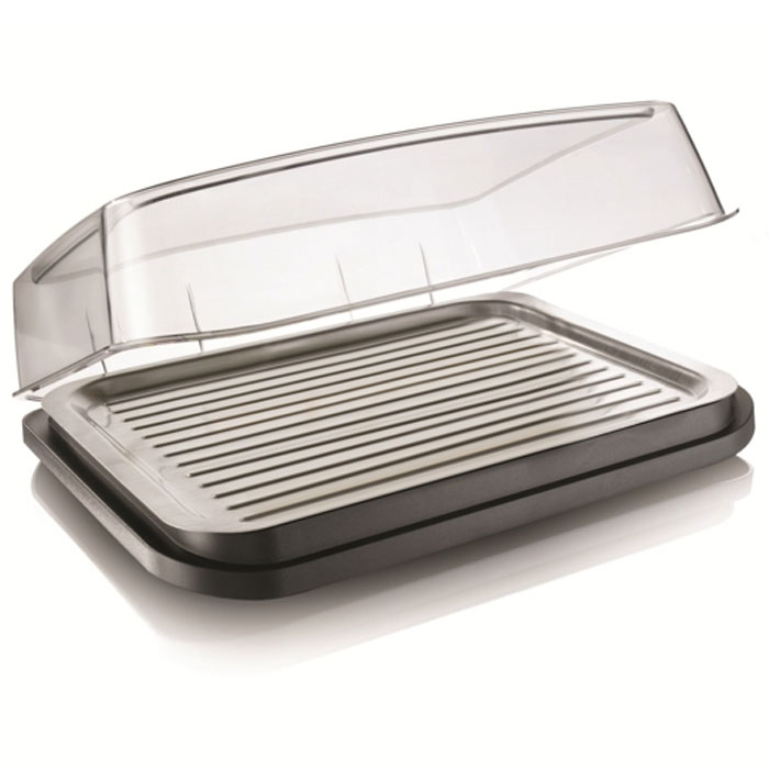 Охлаждающий контейнер-тарелка Vacu Vin Barbecue Cooler21 395 599 Охлаждающий контейнер-тарелка Vacu Vin Barbecue Cooler21 395 599Охлаждающая тарелка Vacu Vin Barbecue Cooler, выполненная из пластика, позволит вам дольше сохранять мясо, рыбу, суши, салаты и закуски, если нет возможности поместить эти продукты в холодильник. Прозрачная крышка защитит еду от насекомых.Благодаря съемному охлаждающему элементу вы можете использовать эту тарелку как на улице, так и дома. В комплект входит съемный охлаждающий элемент. Идеальное решение для пикников, барбекю, фуршетов! Характеристики:Цвет: серый. Размер: 37 см х 30 см х 11 см. Размер упаковки: 38,5 см х 31,5 см х 11,5 см. Производитель: Нидерланды.