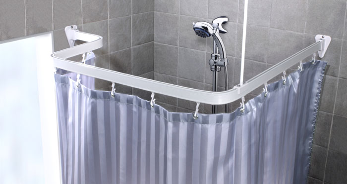 Карниз гибкий для ванной Flex, цвет: белый, длина 300 см74-0120 Карниз гибкий для ванной Flex, цвет: белый, длина 300 см74-0120Карниз Flex выполнен из алюминия и предназначен для крепления душевой шторки в ванной комнате. В комплект входят три блока по 100 см, 12 крючков, две штанги для крепления уголков к потолку и шурупы. Карниз гибкий, ему легко придать любую форму. На задней стороне упаковки нарисована подробная инструкция по сборке карниза. Характеристики:Материал: алюминий, пластик. Цвет: белый. Максимальная длина карниза: 300 см. Размер упаковки: 17 см х 104 см х 5 см. Производитель: Швеция. Изготовитель: Китай. Артикул: 688-10.