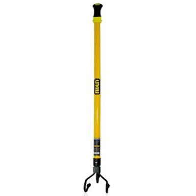 Культиватор трехзубый Stanley, 146 смBH0119-R Культиватор трехзубый Stanley, 146 смBH0119-RКультиватор трехзубый Stanley предназначен для рыхления и аэрации почвы без повреждения корней. Инструмент изготовлениз высококачественной нержавеющей стали с стеклопластиковой ручкой. Нержавеющая сталь уменьшает прилипание почвы и комбинирует практичность и длительность использования, а стеклопластиковая ручка гарантирует комфорт и удобство использования. Характеристики: Материал: пластик, сталь, резина. Длина культиватора: 146 см. Размеры культиватора: 18 см х 14 см х 10 см. Размеры упаковки:146 см х 14 см х 10 см.