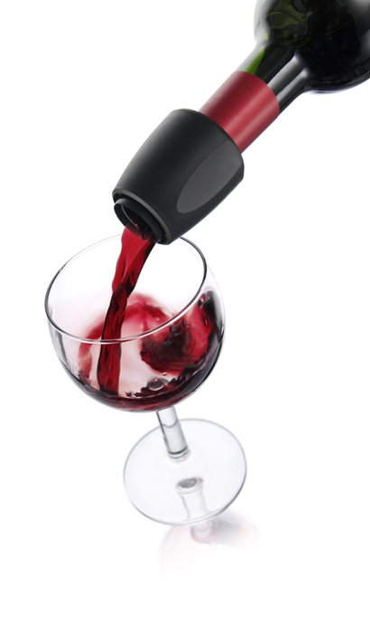 Каплеуловитель VacuVin Server Black, цвет: черный3882160 Каплеуловитель VacuVin Server Black, цвет: черный3882160Элегантный каплеуловитель VacuVin Server Black, изготовленный из пластика черного цвета, гарантирует вам идеальное разливание вина без стекающих капель. Он предотвращает проливание и возвращает излишек вина обратно в бутылку. Каплеуловитель подходит для большинства винных бутылок. Такое устройство просто необходимо для любого торжества. Характеристики:Материал: пластик. Цвет: черный. Размер каплеуловителя: 4,5 см х 4,5 см х 5,5 см. Размер упаковки: 16 см х 10,5 см х 5 см. Артикул: 1854460.