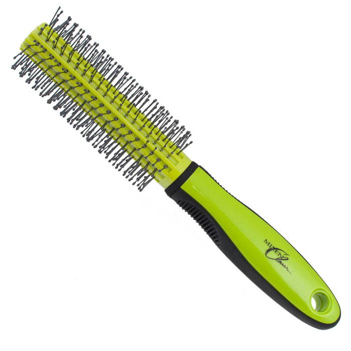 Milen Classik Брашинг. 330-Z432111859060 Milen Classik Брашинг. 330-Z432111859060Брашинг Milen Classik для укладки волос изготовлен из термостойкого пластика с антистатическими зубцами. Благодаря продуманному дизайну расческа очень удобна в использовании. Окончания зубцов имеют шарообразную форму, что позволяет производить легкий массаж головы, снимая напряжение и не раздражая кожу головы. Характеристики:Материал: пластмасса. Длина расчески: 22 см. Длина зубцов: 1 см. Общий диаметр расчески: 4 см. Производитель: Германия. Артикул: 330-Z432111. Товар сертифицирован.