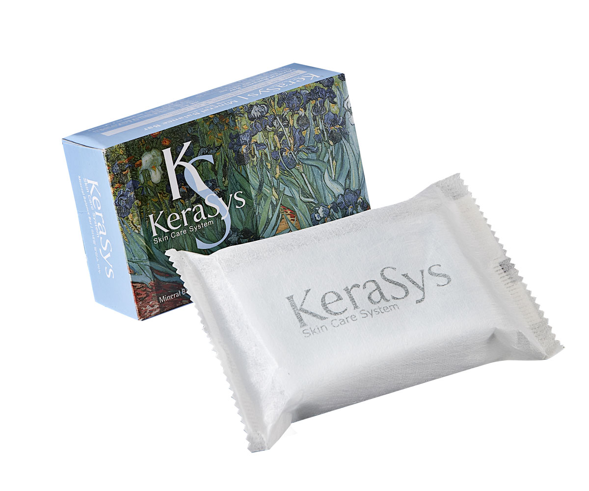 Kerasys Мыло Mineral Balance, косметическое. 100 гSatin Hair 7 BR730MN Kerasys Мыло Mineral Balance, косметическое. 100 гSatin Hair 7 BR730MNМыло Kerasys Mineral Balance содержит экстракты альпийских трав, которые успокаивают кожу. Морские минералы придают коже тонус, делают ее упругой. Миндальное масло смягчает и увлажняет кожу, придает ей упругость и эластичность, предупреждает преждевременное старение. Аромат грейпфрута и зеленых оливок поднимают настроение и дарят ощущение чистоты и свежести надолго. Характеристики:Вес: 100 г. Артикул: 869710. Производитель: Корея. Товар сертифицирован.Уважаемые клиенты!Обращаем ваше внимание на возможные изменения в дизайне упаковки. Качественные характеристики товара остаются неизменными. Поставка осуществляется в зависимости от наличия на складе.