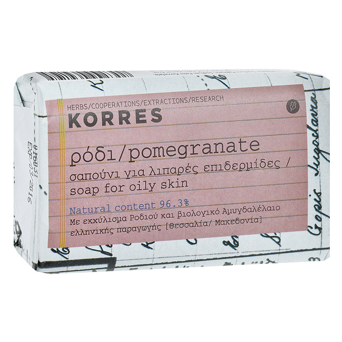 Korres Мыло для лица Гранат, для жирной кожи, 125 гFS-00897 Korres Мыло для лица Гранат, для жирной кожи, 125 гFS-0089796, 3% Натуральных ингредиентов. Натуральное глицериновое мыло эффективно удаляет загрязнения с кожи. Экстракт граната способствует сужению пор и тонизирует кожу. Для любого возраста, для жирной кожи. Особенно для кожи склонной к акне. Экстракт граната тонизирует кожу, способствует сужению пор. Для лица и тела. Плоды граната содержат целый комплекс минеральных веществ, среди которых кальций, калий, кремний, железо и йод, а также витамины С, Р, В6 и В12. Кожура граната богата дубильными веществами и урсуловой кислотой. Масло гранатовых косточек богато витамином Е и полиненасыщенной гранатовой кислотой, также в нем содержится дубильная и стеариновая кислоты. Входящие в состав граната кислоты эффективны в борьбе с пигментацией кожи, а также обеспечивают выраженный омолаживающий эффект. Экстракт граната снижает секрецию сальных желез, способствует сужению пор. Благодаря уникальному составу гранат эффективно защищает от негативного воздействия свободных радикалов, предупреждает старение.* Экстракт граната - тонизирует кожу, способствует сужению пор * Натуральный глицерин из пальмового масла - образует мягкую и безопасную для кожи пену * Масло сладкого миндаля - оказывает противовоспалительное и смягчающее воздействиеНанести на влажную кожу, тщательно смыть.