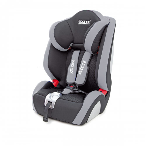 Автокресло детское Sparco, группы 1/2/3 (9-36 кг/ 9 мес-9 лет), полиэстер, объемная сетчатая ткань, цвет: черный, серый, 1/2CA-3505 Автокресло детское Sparco, группы 1/2/3 (9-36 кг/ 9 мес-9 лет), полиэстер, объемная сетчатая ткань, цвет: черный, серый, 1/2CA-3505Автокресло группы 1/2/3 Sparco рассчитано на детей от 9 месяцев до 9 лет массой от 9 до 36 кг. Конструкция кресла позволяет устанавливать его на любые автомобильные сиденья, пристегивая с помощью штатного ремня безопасности. Чехол легко снимается с кресла и чистится. Предусмотрен пятиточечный ремень безопасности швейцарской фирмы Holmbergs, надежно фиксирующий ребенка в кресле и гарантирующий дополнительную безопасность. Среди достоинств автокресла: объемная мягкая защита кресла и регулируемый по высоте подголовник (5 положений). Характеристики:Материал: полиэстер, объемная сетчатая ткань. Боковая защита: да. Внутренний ремень безопасности: пятиточечный. Откидывание автокресла: да. Размеры автокресла: 645 мм х 500 мм х 500 мм. Регулируемый по высоте подголовник: да. Способ установки: по движению. Артикул: SPC/DK-350 BK/GY.