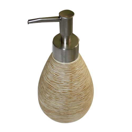Дозатор для жидкого мыла Duschy Bees Light1004900000360 Дозатор для жидкого мыла Duschy Bees Light1004900000360Дозатор для жидкого мыла Duschy Bees Light выполнен из высококачественной керамики бежевого цвета с рельефной поверхностью. Дозатор отличается легкостью и компактностью, при этом он устойчив. Такой дозатор станет достойным дополнением интерьера ванной комнаты. Характеристики:Материал: керамика. Цвет: бежевый. Размер дозатора: 19 см х 8 см х 8 см. Размер упаковки: 19 см х 9 см х 9 см. Артикул: 351-03.